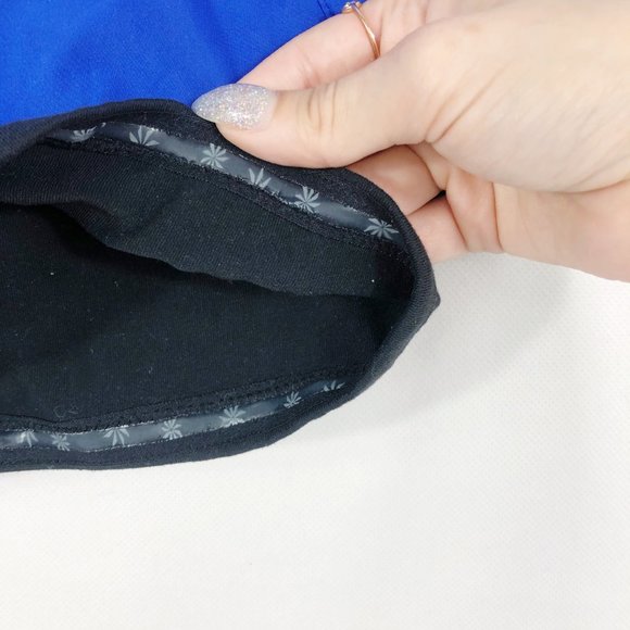 SOLD Athleta | 2 in 1 Pulse Shorts in Blue & Black - Picture 6 of 7